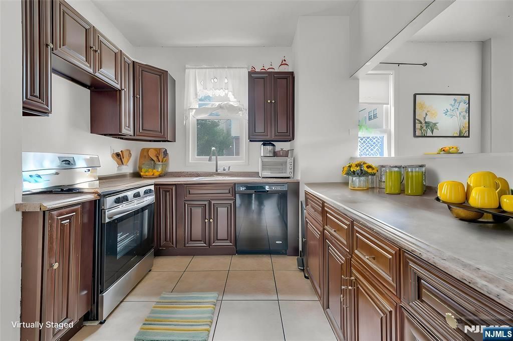 Photo of 709 10th Street, Union City, NJ 07087 (MLS # 25018845)