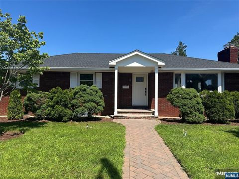 Photo of 215 30th ST, Fair Lawn, NJ 07410 (MLS # 26027333)