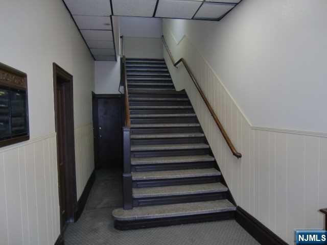 2 N Dean Street 210