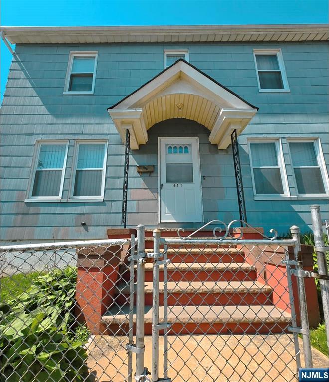 Property for Sale at 441 Bramhall Avenue, Jersey City, New Jersey - Bedrooms: 3 
Bathrooms: 2 
Rooms: 7  - $399,999
