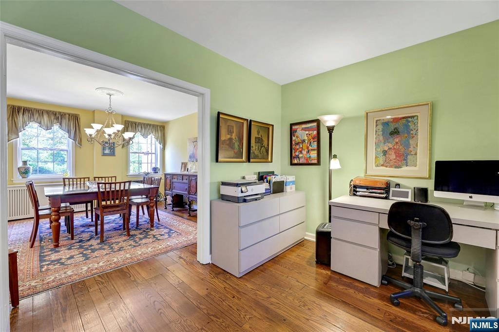 927 Commonwealth Drive 4