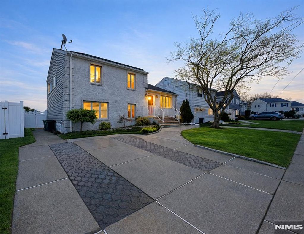 Photo of 12 Truman Road, North Arlington, NJ 07031 (MLS # 26005400)