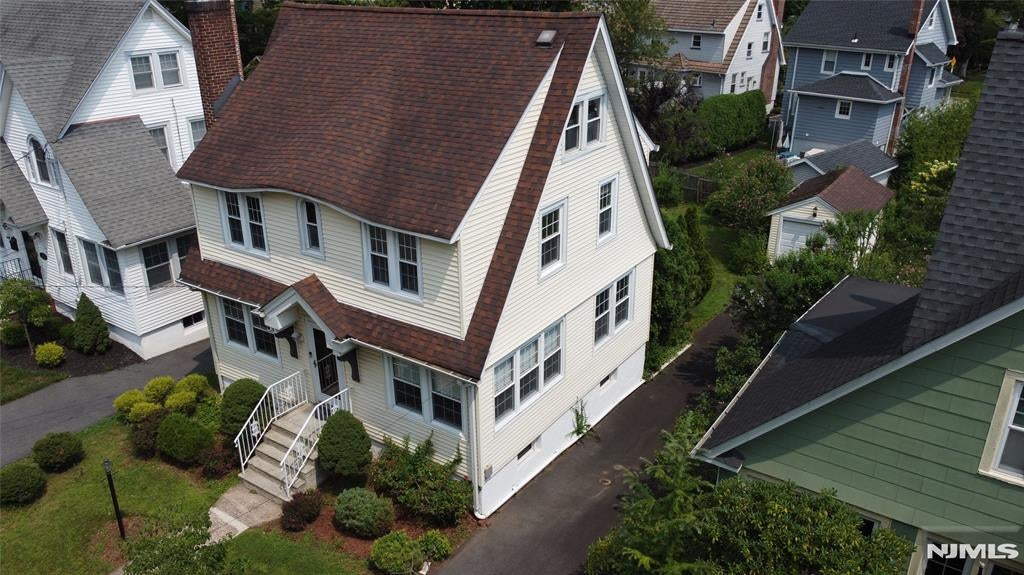 Homes for Sale in Northern NJ | ThisIsRiverEdge.com 352 Demarest Avenue
