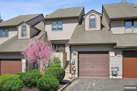 8 Davey Drive 48 West Orange NJ 07052