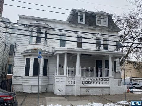 207 Garside Street, Newark, NJ 07104 - MLS#: 25010019