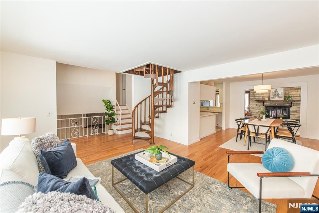 Photo of 27 Balston Drive, Verona, NJ 07044 (MLS # 25042979)