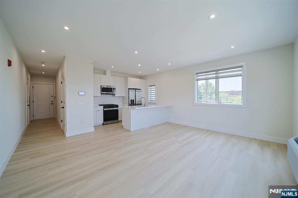 401 E Central Boulevard 4C