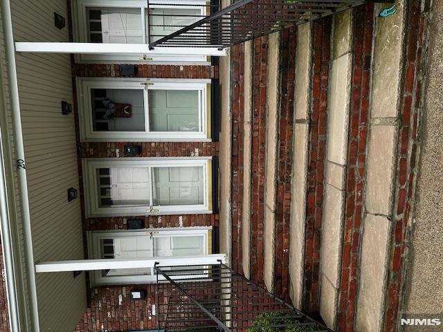 Rental Property at 20 Spring Ave, Oakland, New Jersey - Bedrooms: 1 
Bathrooms: 1 
Rooms: 3  - $1,850 MO.