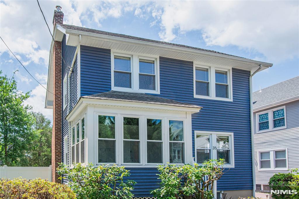 35 Howe Avenue