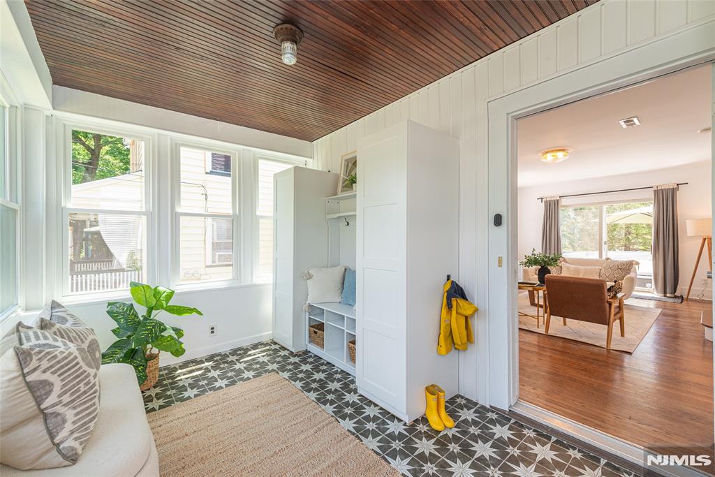 35 Howe Avenue