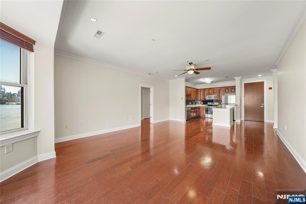 22 Ave At Port Imperial Avenue 428