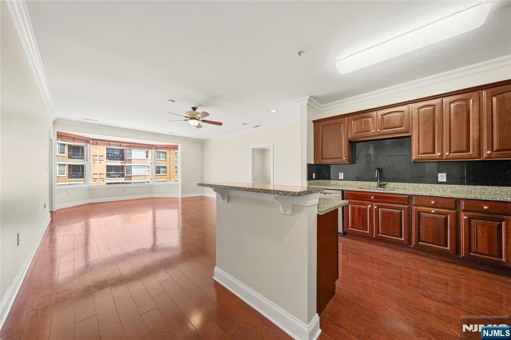 22 Ave At Port Imperial Avenue 428
