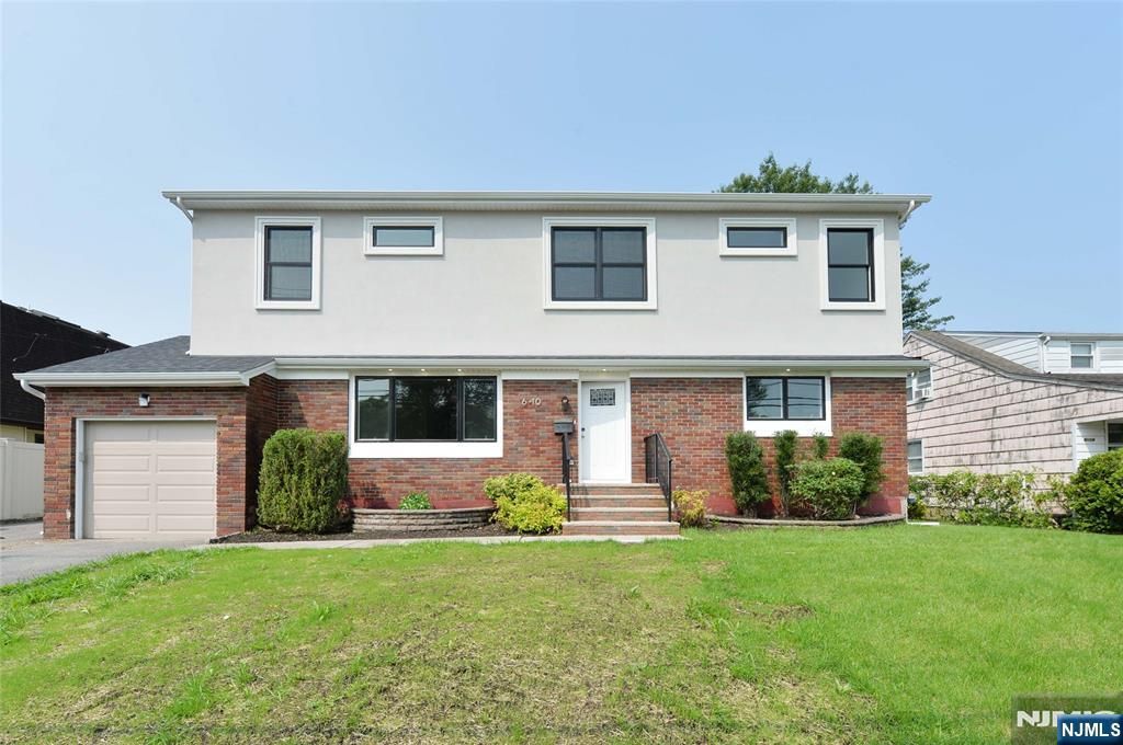 Photo of 610 River Road, Fair Lawn, NJ 07410 (MLS # 25023860)