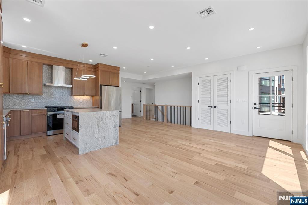 849 Pleasantview Terrace Unit 2