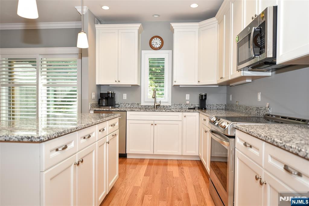 1406 Whitney Lane 1406