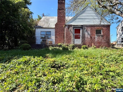 Photo of 76 Beechwood Street, Bergenfield, NJ 07621 (MLS # 26034698)