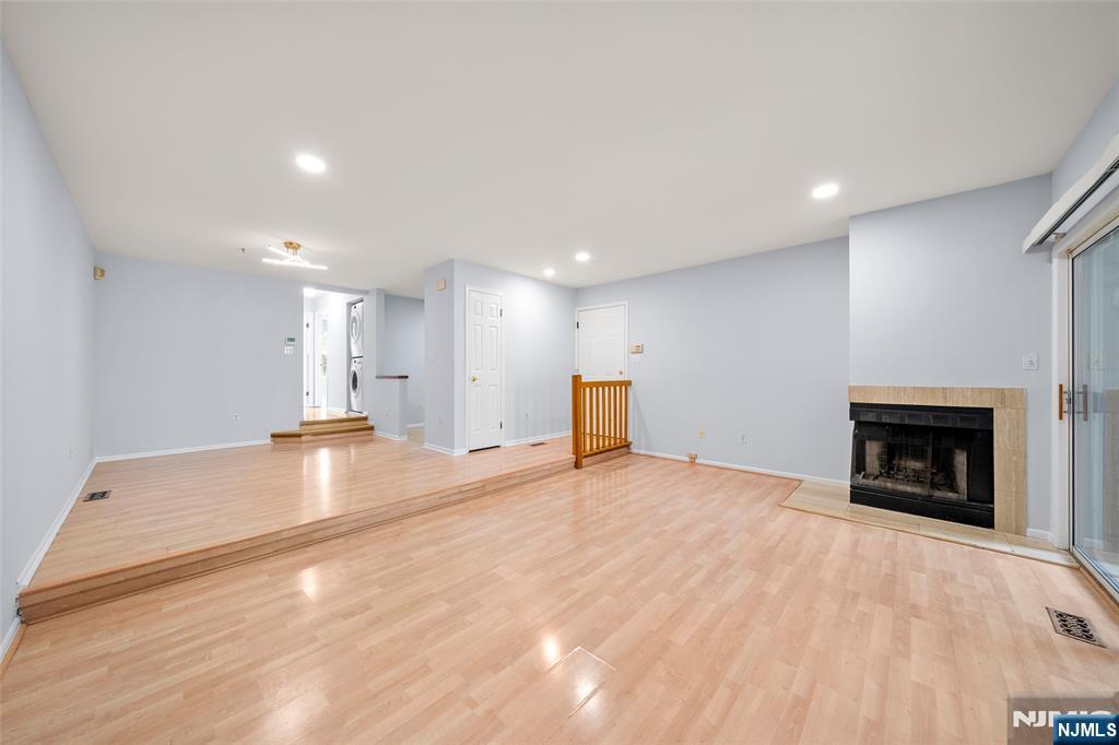 531 Windsor Drive 303