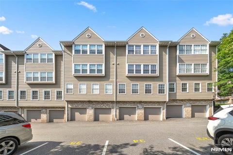 Photo of 531 Windsor Drive, Palisades Park, NJ 07650 (MLS # 26027353)