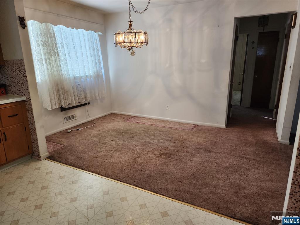 704 E 30th Street, Paterson, New Jersey - 2 Bedrooms  
1 Bathrooms  
5 Rooms - 