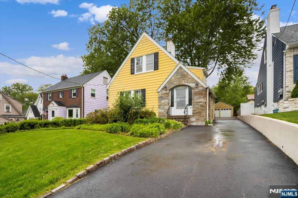 35 Highland Avenue