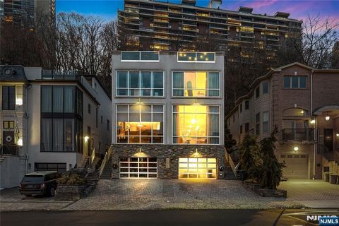 760B Undercliff Avenue Edgewater NJ 07020