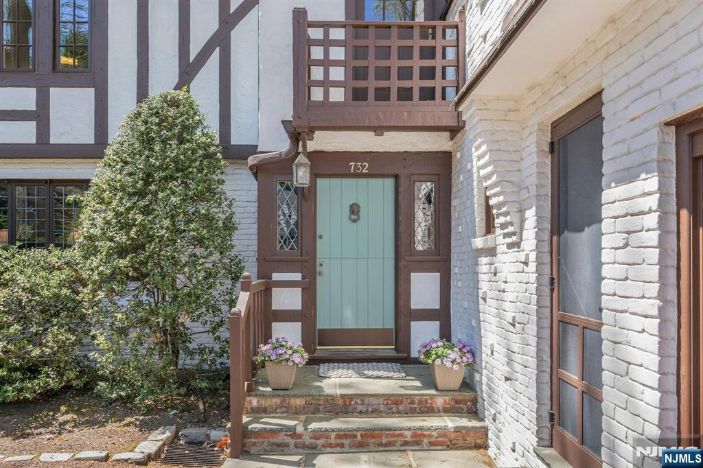 732 Parsons Road