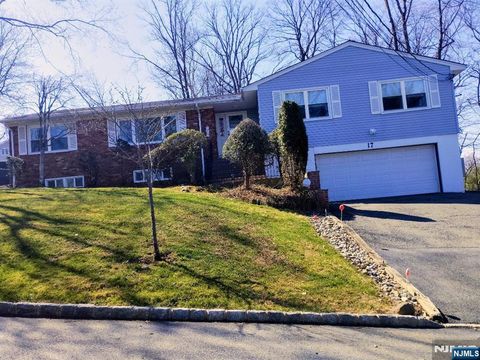 Photo of 17 Arverne Road, West Orange, NJ 07052 (MLS # 26010420)