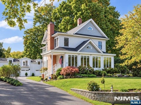Photo of 46 Highwood Avenue, Glen Rock, NJ 07452 (MLS # 26038232)