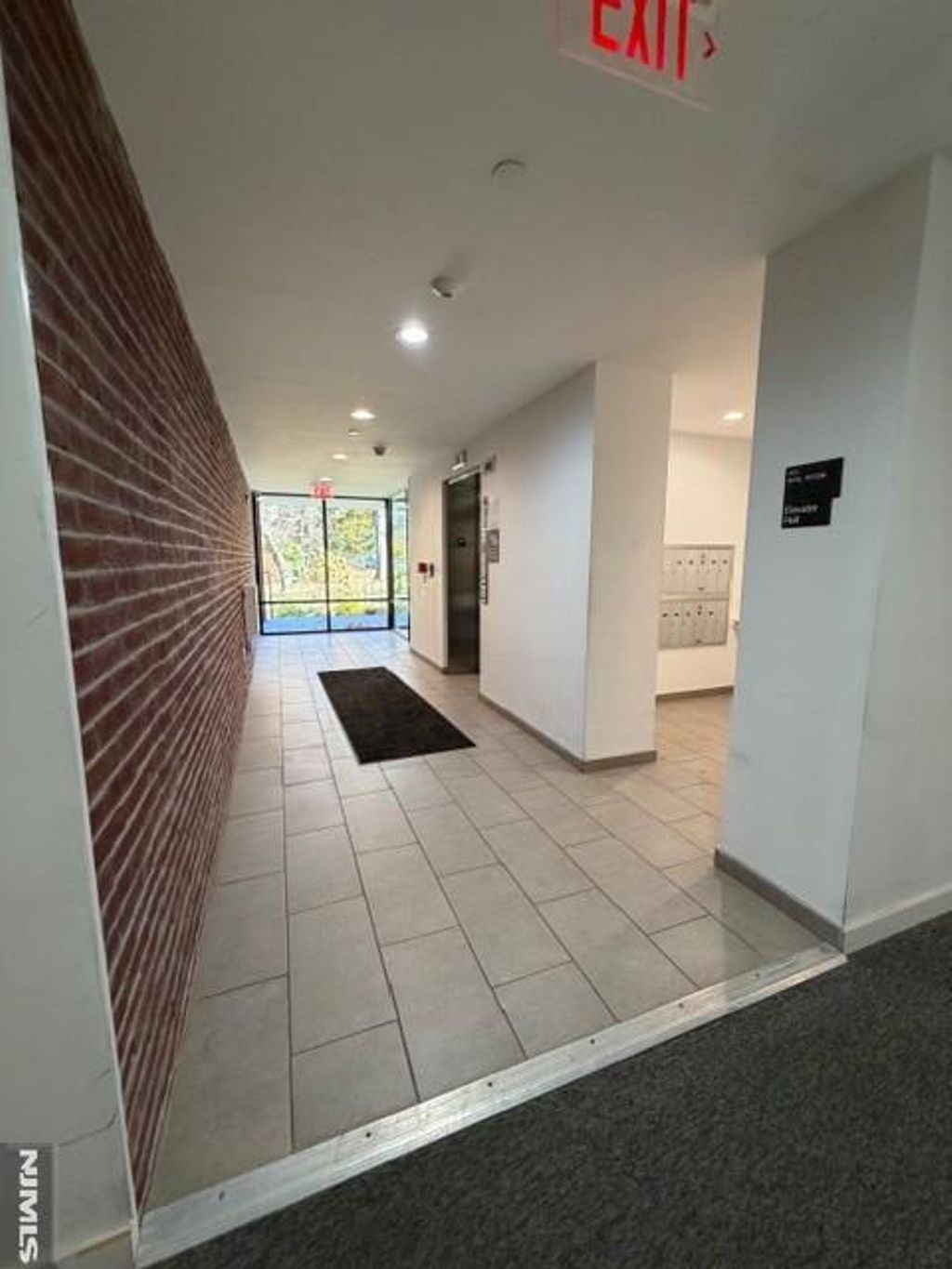 Photo of 3011 Edwin Avenue #3B, Fort Lee, NJ 07024 (MLS # 25044038)