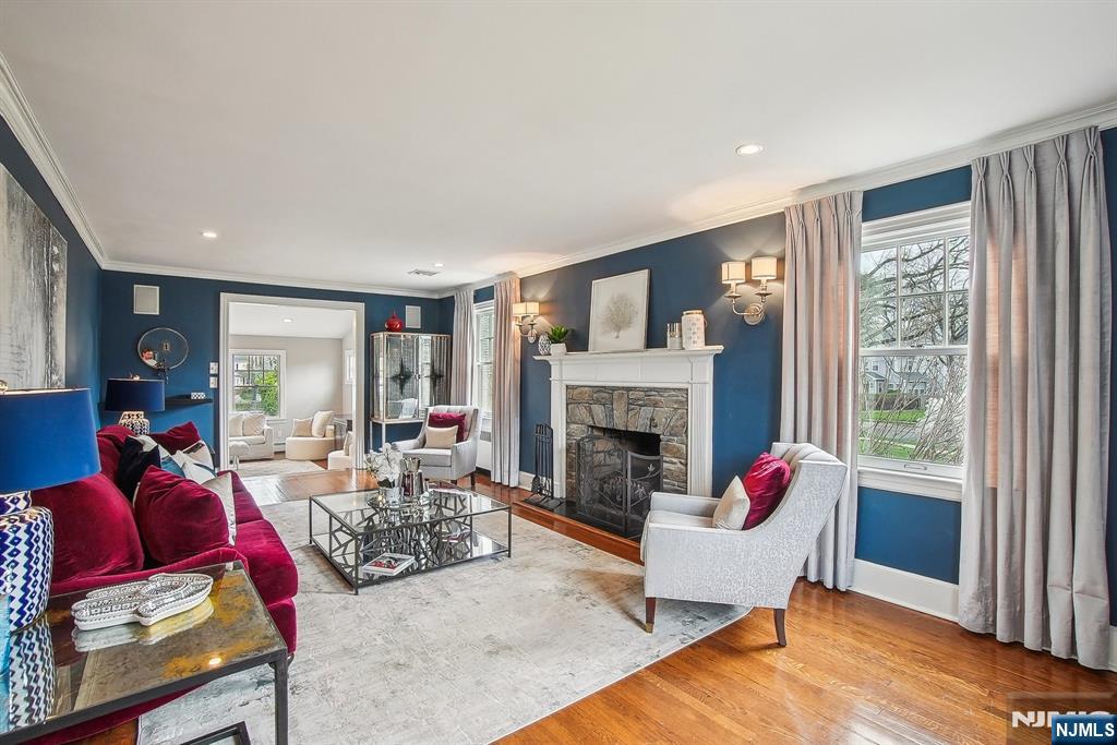 83 Mountainview Road