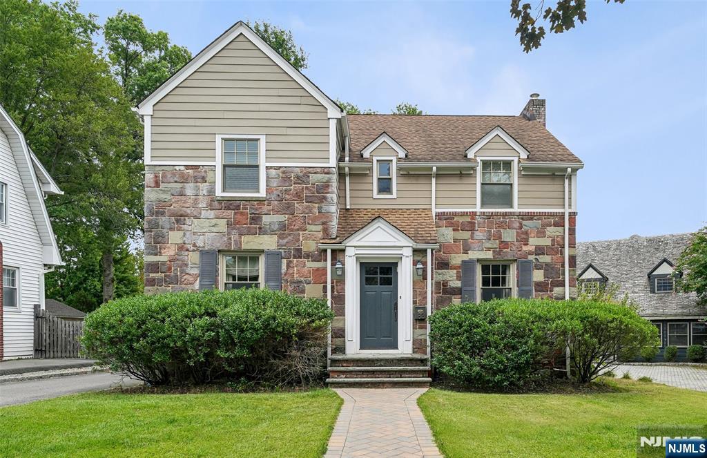 83 Mountainview Road