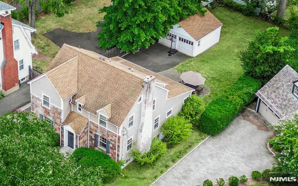 Property for Sale at 83 Mountainview Road, Millburn, New Jersey - Bedrooms: 4 
Bathrooms: 4 
Rooms: 10  - $1,645,000