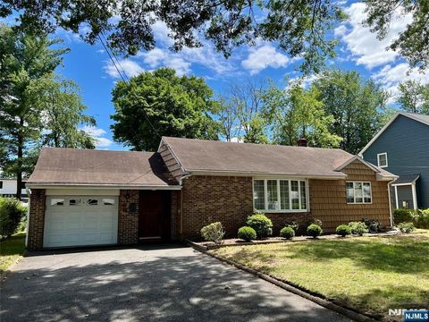 Photo of 86 Willowbrook Court, Paramus, NJ 07652 (MLS # 26023226)