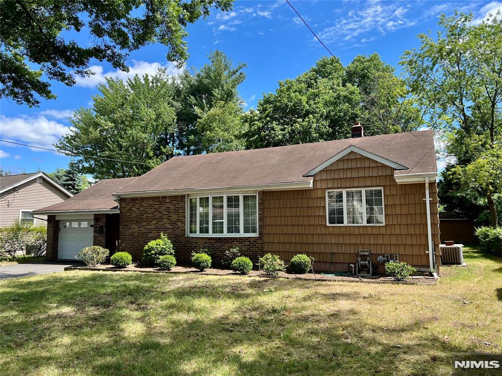 Photo of 86 Willowbrook Court, Paramus, NJ 07652 (MLS # 26023226)