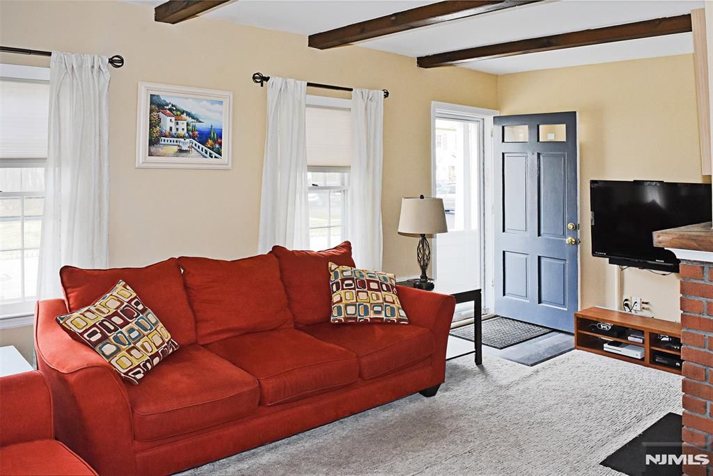 Photo of 14 Intervale Road, Livingston, NJ 07039 (MLS # 26009020)