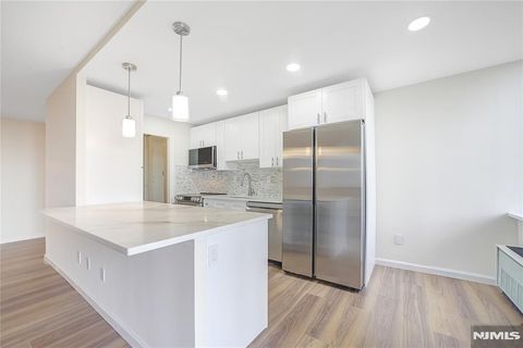 200 Winston 1001 Cliffside Park NJ 07010