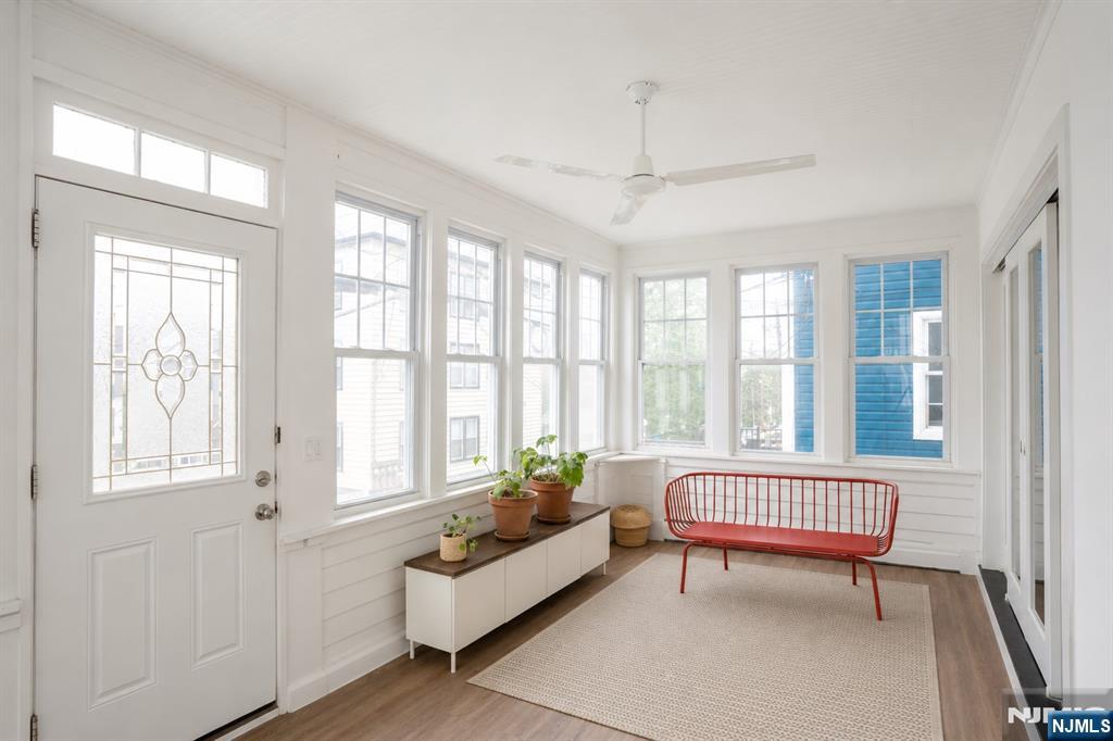 528 Undercliff Avenue