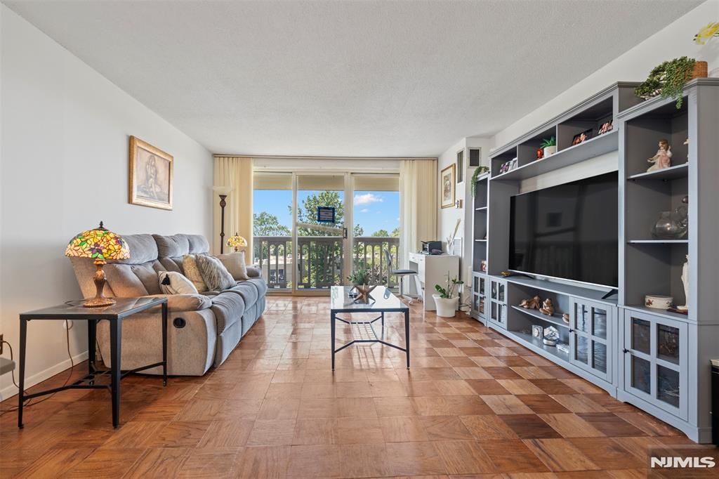 Photo of 555 North Avenue #6K, Fort Lee, NJ 07024 (MLS # 25027457)