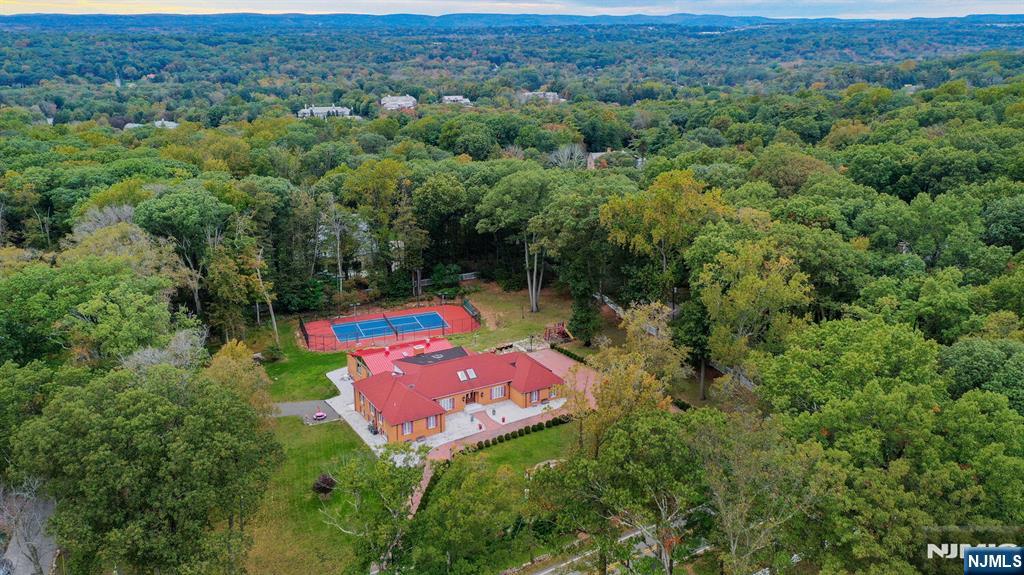 Rental Property at 91 Chestnut Ridge Rd, Saddle River, New Jersey - Bedrooms: 6 
Bathrooms: 7 
Rooms: 18  - $18,000 MO.
