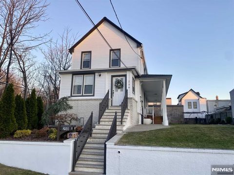 Photo of 250 Chase Ave #2, Lyndhurst, NJ 07071 (MLS # 26006466)