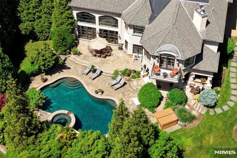 Photo of 70 Oak Drive, Upper Saddle River, NJ 07458 (MLS # 26017643)