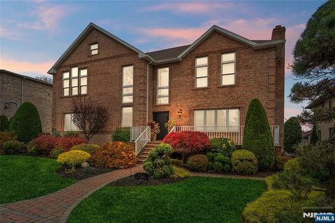 534 Brandon Place Cliffside Park NJ 07010