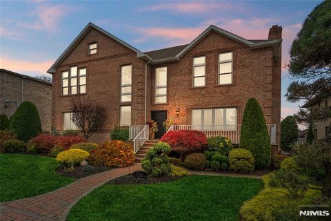 Photo of 534 Brandon Place, Cliffside Park, NJ 07010 (MLS # 25040799)