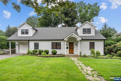 Photo of 107 Highland Ave, Ridgewood Village, NJ 07450 (MLS # 26035026)