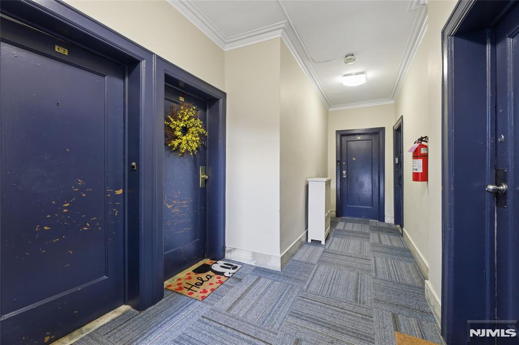 303 C2 Hamilton Place C2