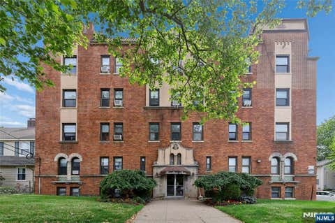 Photo of 303 Hamilton Place #C2, Hackensack, NJ 07601 (MLS # 26019813)