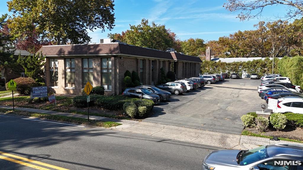 25-15 Fair Lawn Avenue