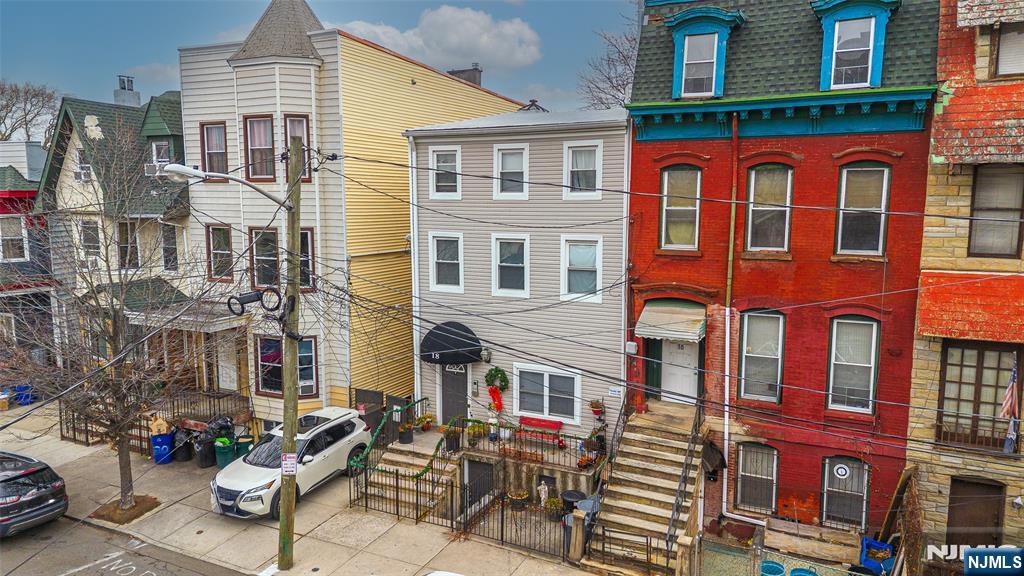 18 Brinkerhoff Street