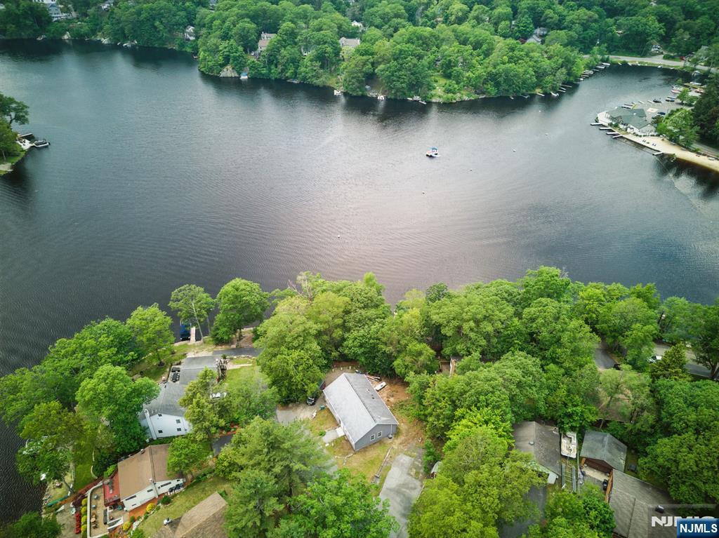 Photo 1 of 40 Upper Greenwood Lake Road, West Milford, New Jersey, $499,000, Web #: 325019823