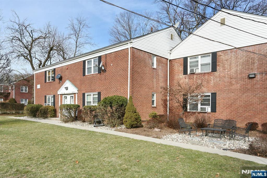 51 W Hudson Avenue 1